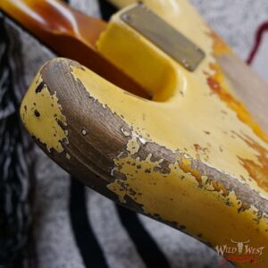 Fender Custom Shop Vincent Van Trigt Masterbuilt 1962 Stratocaster Heavy Relic Vintage White over 3 Tone Sunburst - Image 13
