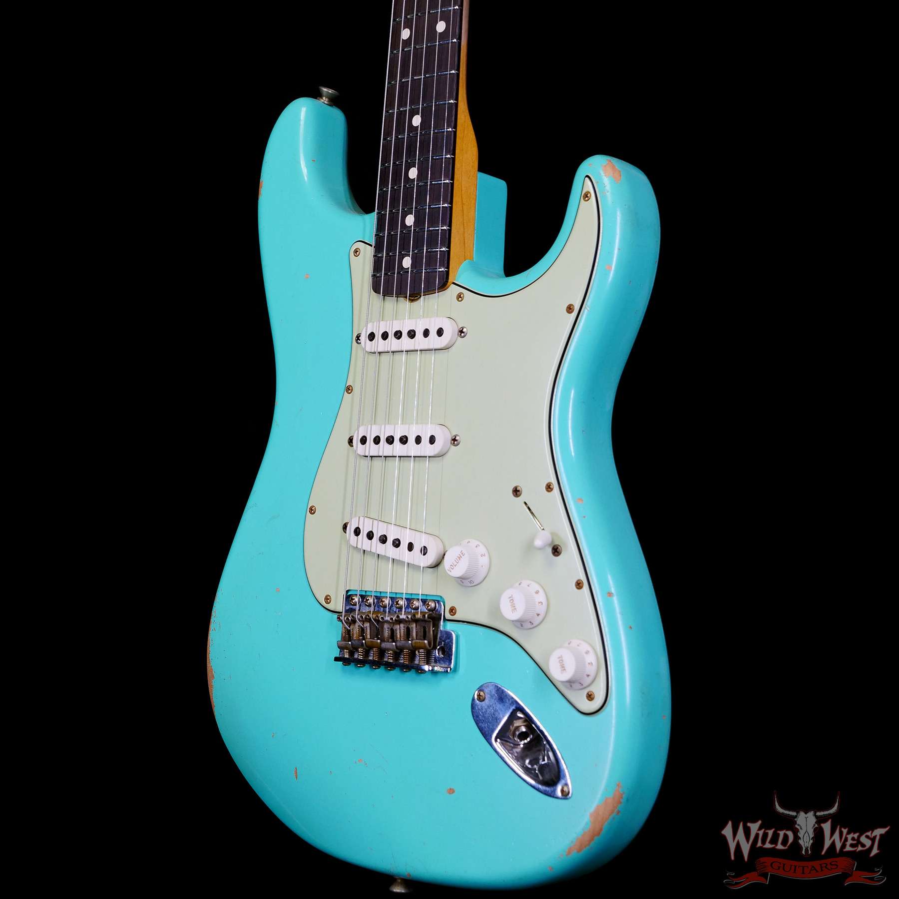 fendercs-mbys-r120322-br__wwg.jpg Fender Custom Shop Yuriy Shishkov Masterbuilt 1963 Stratocaster Relic Sea Foam Green 7.30 LBS - Image 2