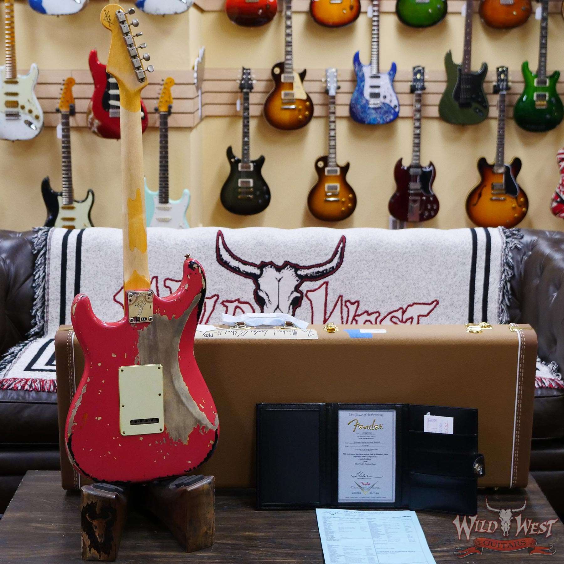 fendercs-michaeklandau63strat-r117085-d4__wwg.jpg Fender Custom Shop Michael Landau Signature 1963 Stratocaster Rosewood Board Fiesta Red over 3-Color Sunburst - Image 9