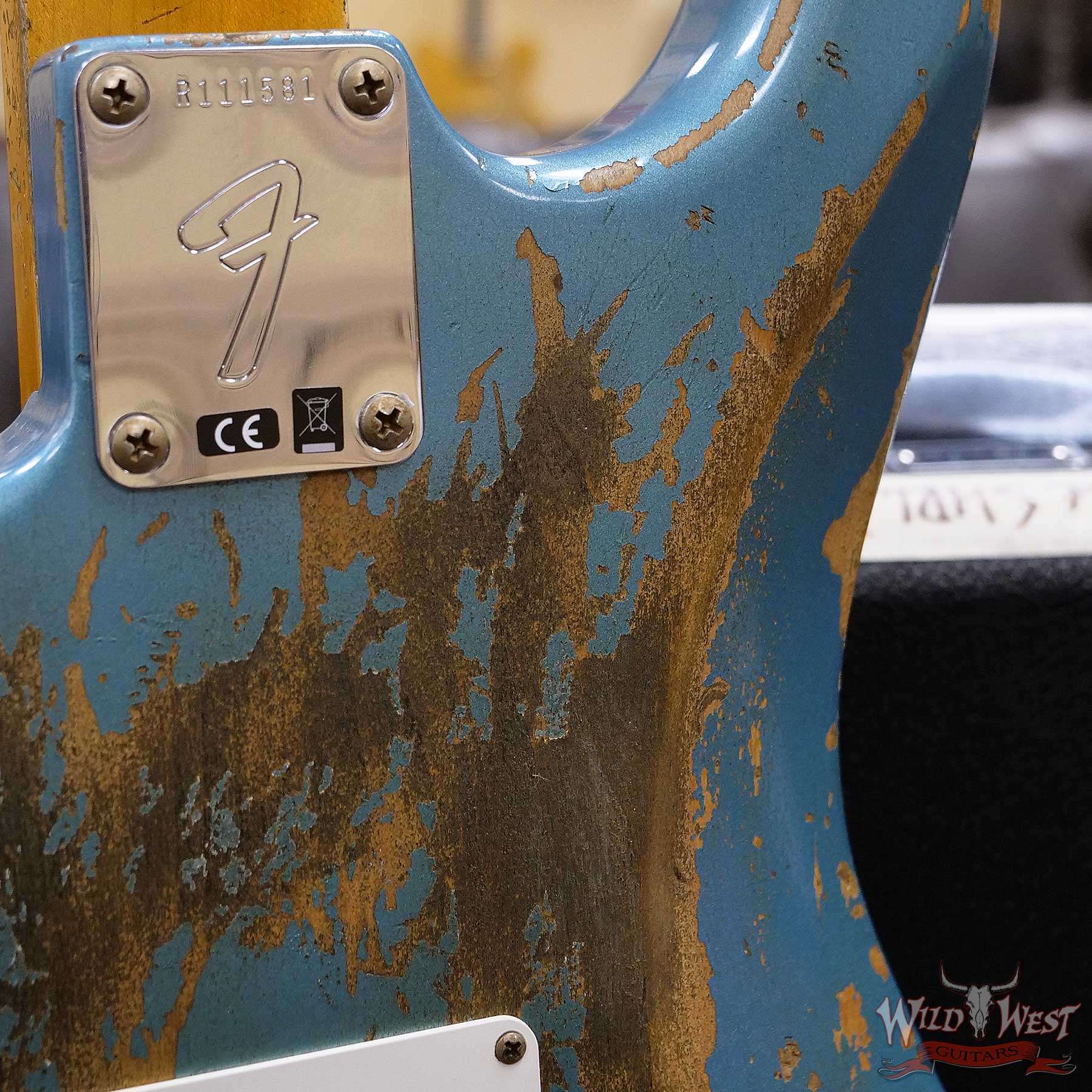 fendercs-r111581-d6__wwg.jpg Fender Custom Shop 1969 Stratocaster Super Heavy Relic Reverse Matching Headstock Blue Agave - Image 13