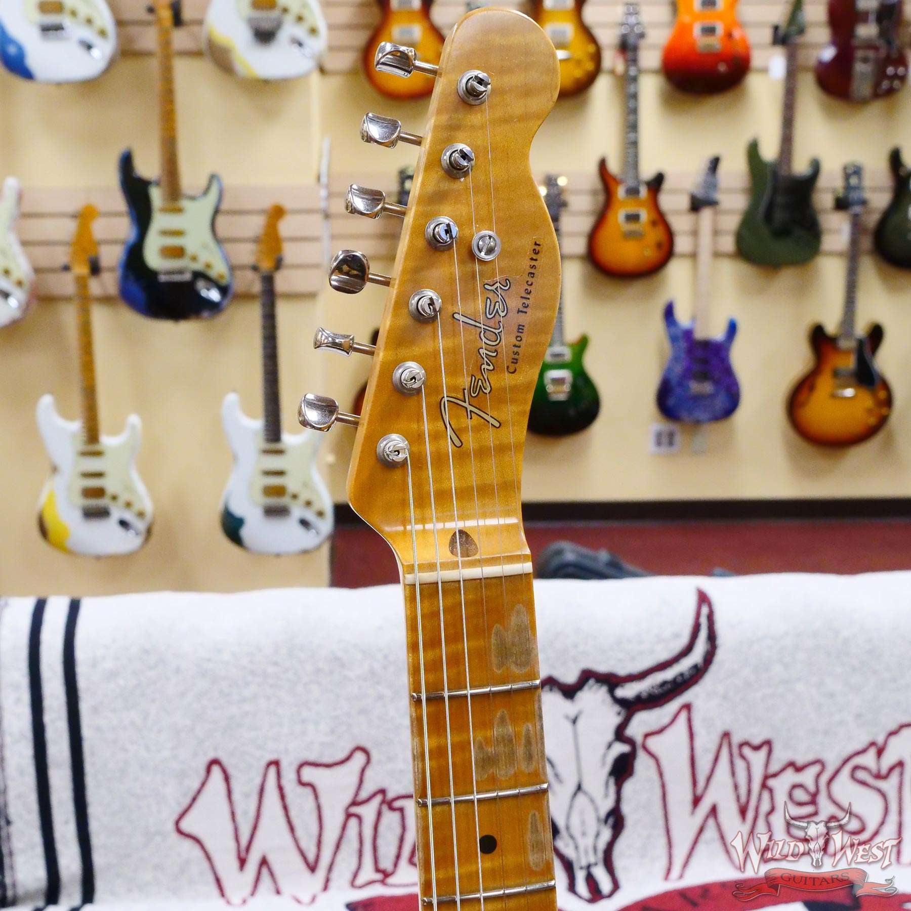 fendercs-r112692-d2__wwg.jpg Fender Custom Shop Limited Edition ‘50s Telecaster Flame Maple Neck Hand-Wound Journeyman Relic 2 Tone Sunburst - Image 7