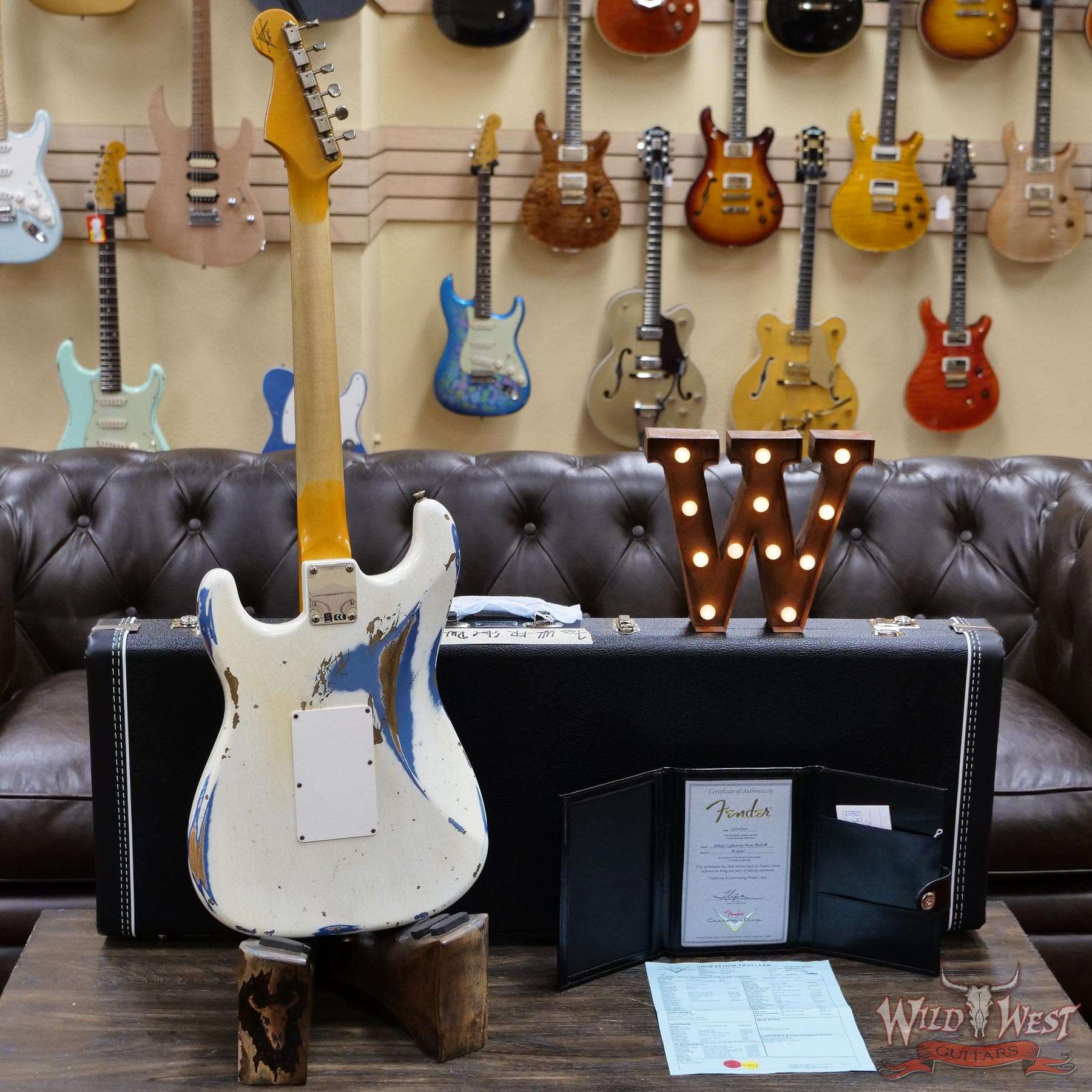 fendercs-r114691-d4__wwg.jpg Fender Custom Shop Wild West White Lightning Stratocaster HSS Floyd Rose Rosewood Board 22 Frets Heavy Relic Lake Placid Blue - Image 9