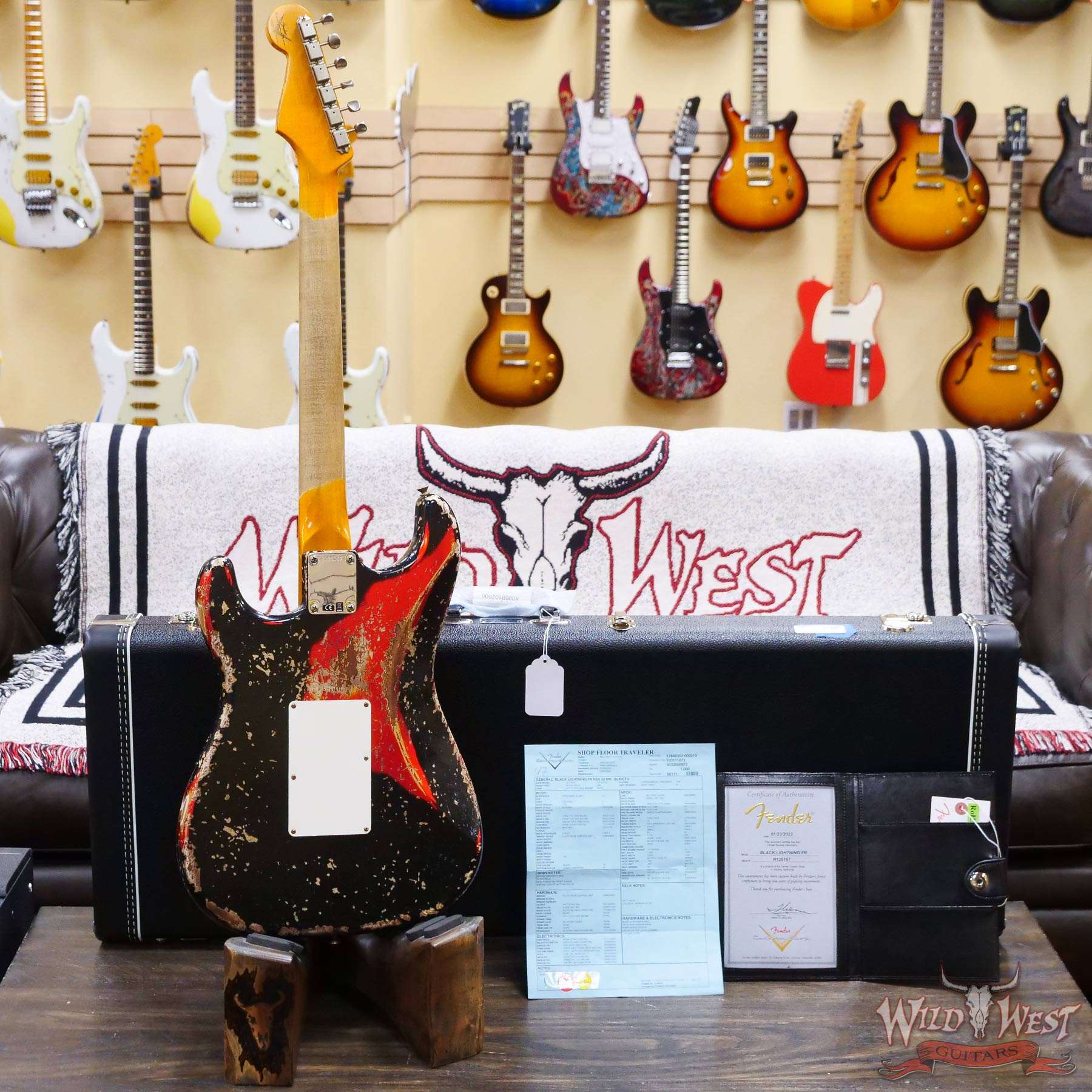 fendercs-r125167-d5__wwg.jpg Fender Custom Shop Wild West Black Lightning Stratocaster HSS Floyd Rose Maple Board 22 Frets Heavy Relic Candy Tangerine - Image 10