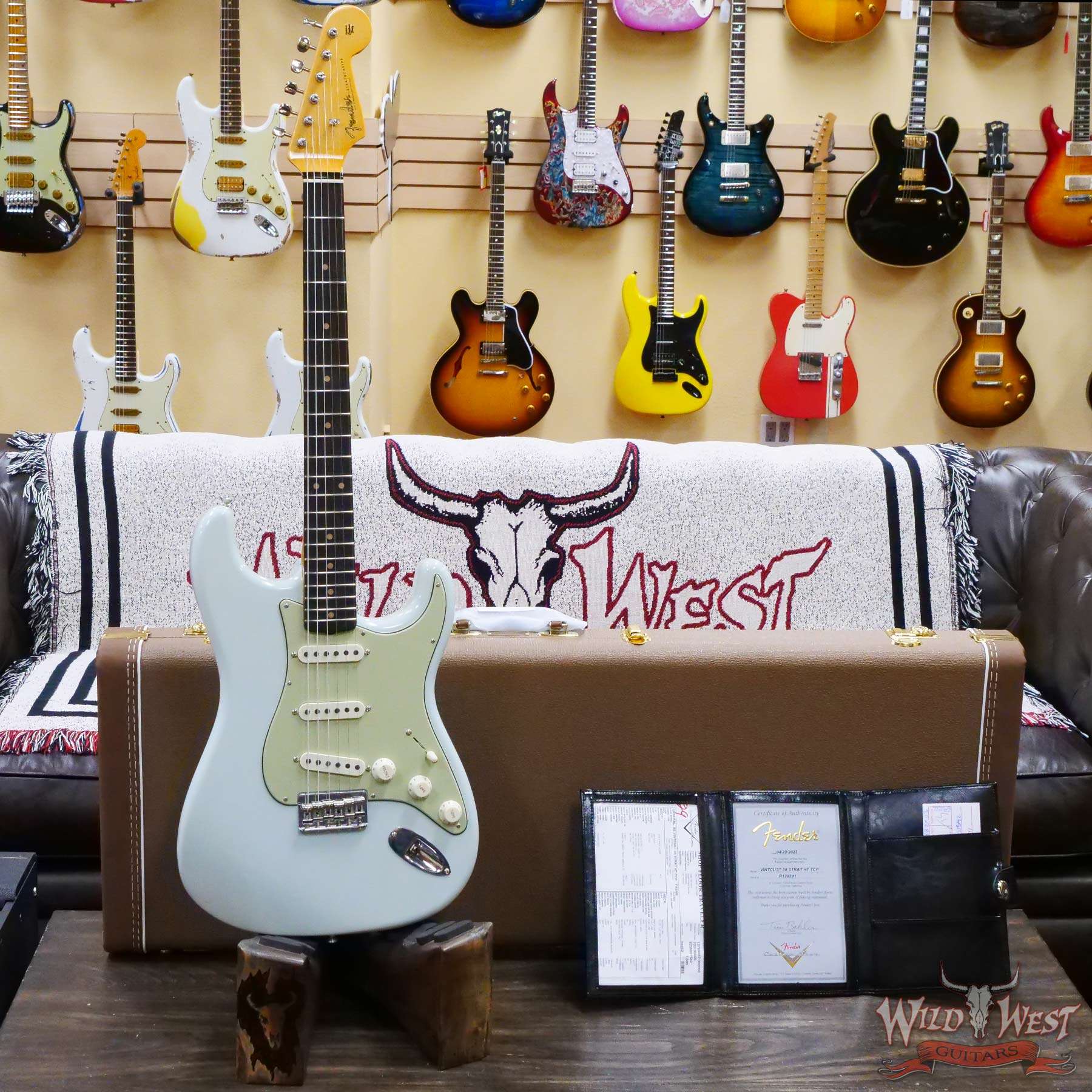 fendercs-r129391-d__wwg.jpg Fender Custom Shop Vintage Custom ‘59 1959 Hardtail Stratocaster Time Capsule Package Faded Aged Sonic Blue 6.90 LBS - Image 6