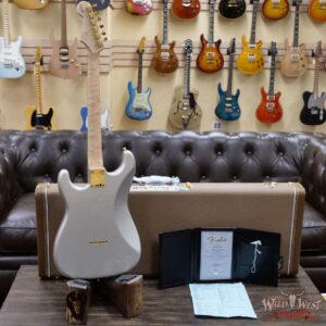 Fender Custom Shop Robert Cray Signature Stratocaster AA Birdseye Maple Neck Hardtail NOS Inca Silver - Image 9