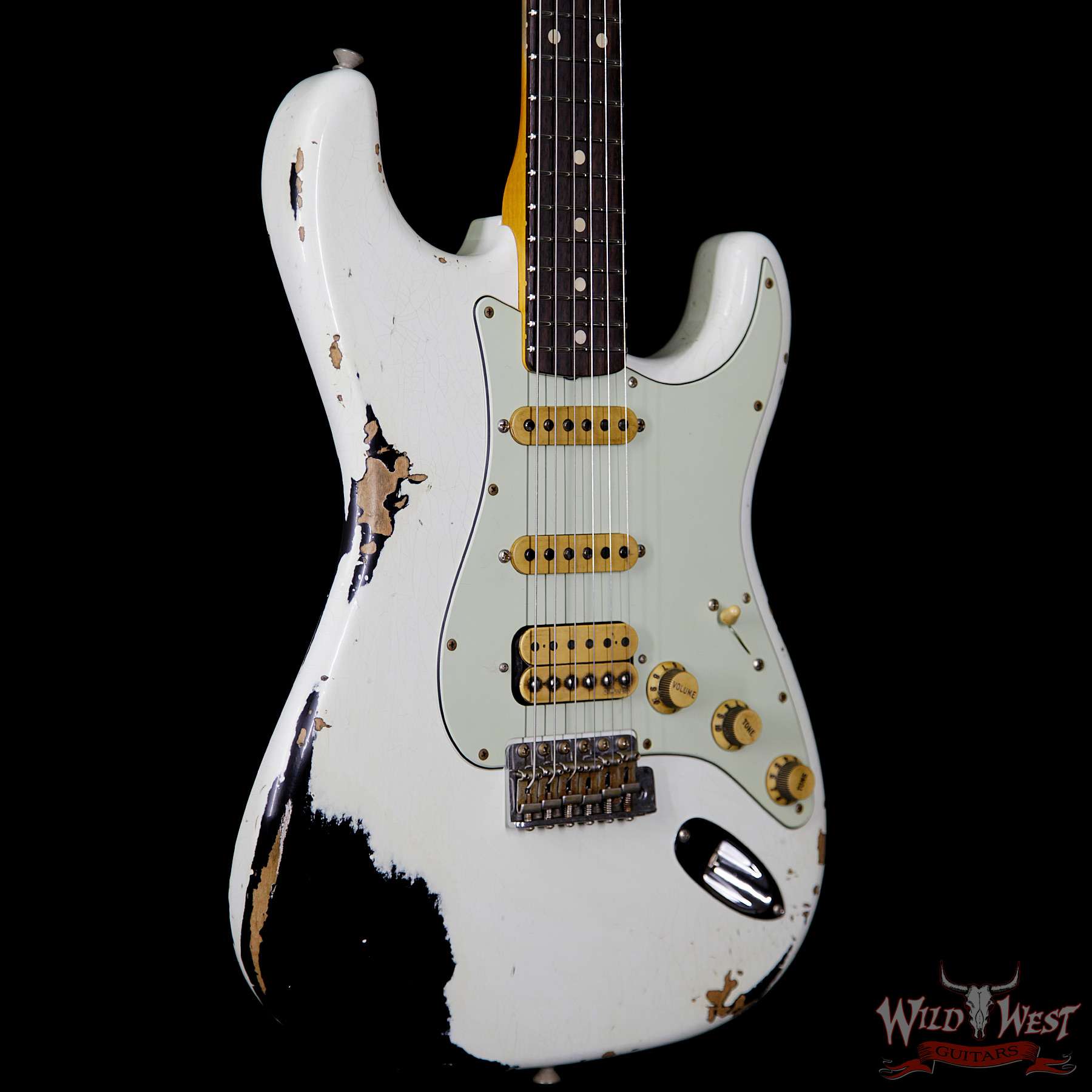 fendercs-whitelightning2-owt-blk-r90015-bl__wwg.jpg Fender Custom Shop White Lightning 2.0 Stratocaster Heavy Relic HSS 21 Frets OWT over Aged Black - Image 4