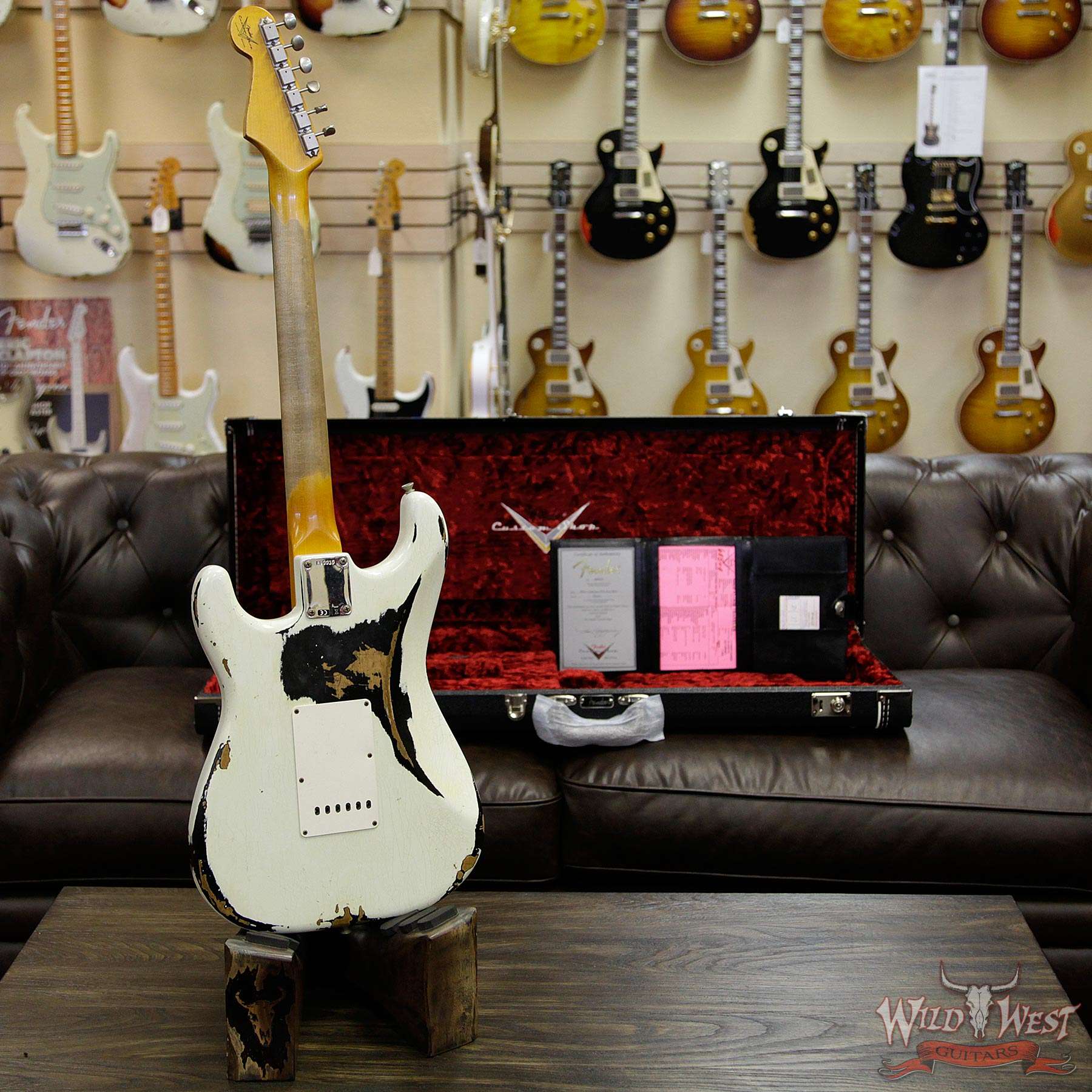 fendercs-whitelightning2-owt-blk-r90015-d3__wwg.jpg Fender Custom Shop White Lightning 2.0 Stratocaster Heavy Relic HSS 21 Frets OWT over Aged Black - Image 14