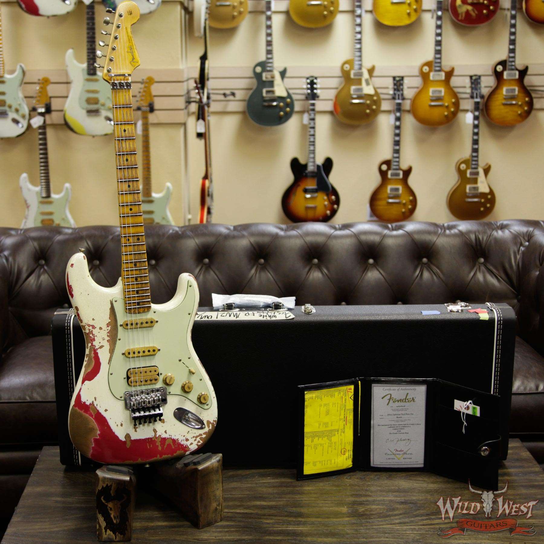 fendercs-whitelightningfr-r95465-d1__wwg.jpg Fender Custom Shop Wild West Exclusive White Lightning Floyd Rose HSS Stratocaster Heavy Relic Maple Neck 21 Frets Torino Red - Image 11