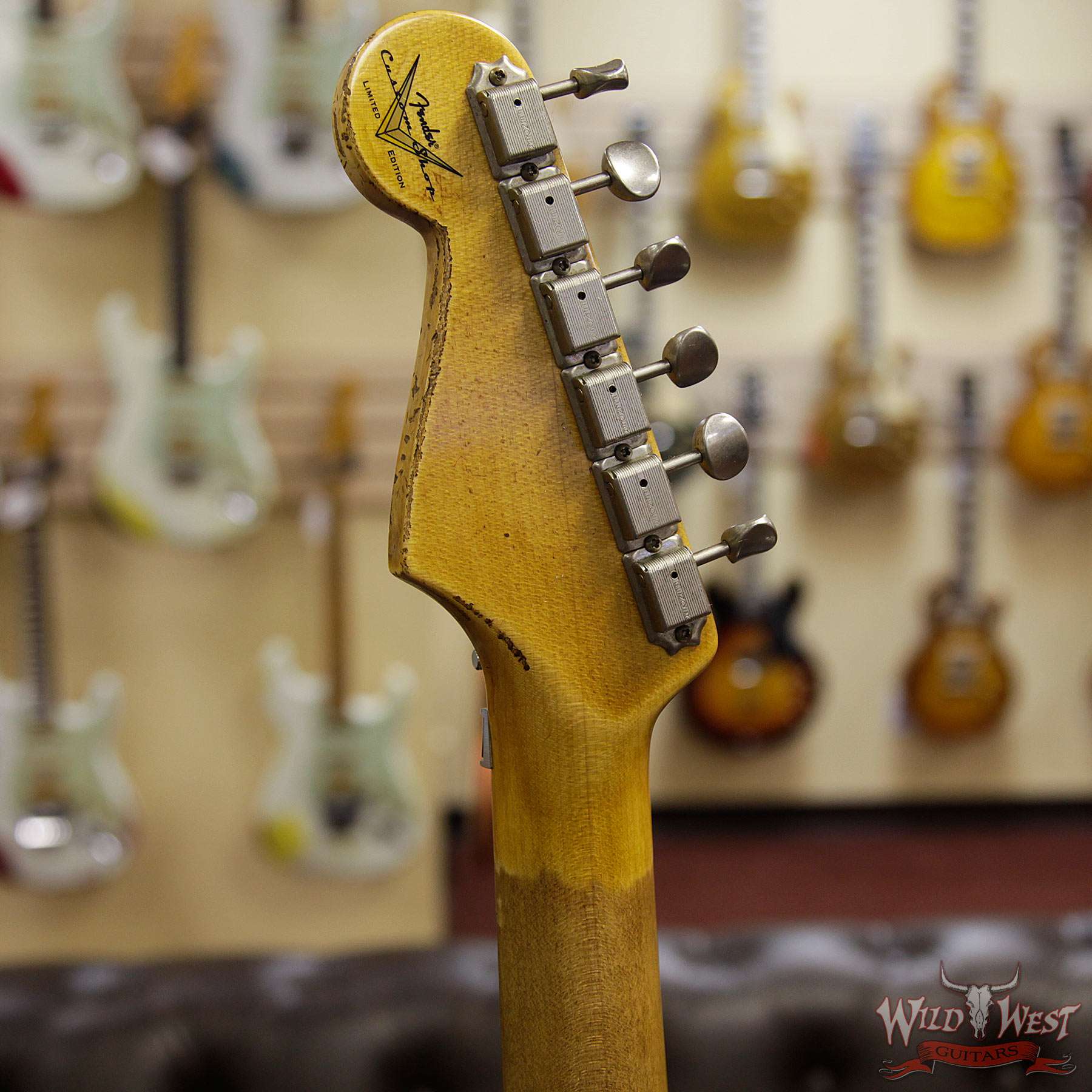 fendercs-whitelightningfr-r95465-hb__wwg.jpg Fender Custom Shop Wild West Exclusive White Lightning Floyd Rose HSS Stratocaster Heavy Relic Maple Neck 21 Frets Torino Red - Image 9