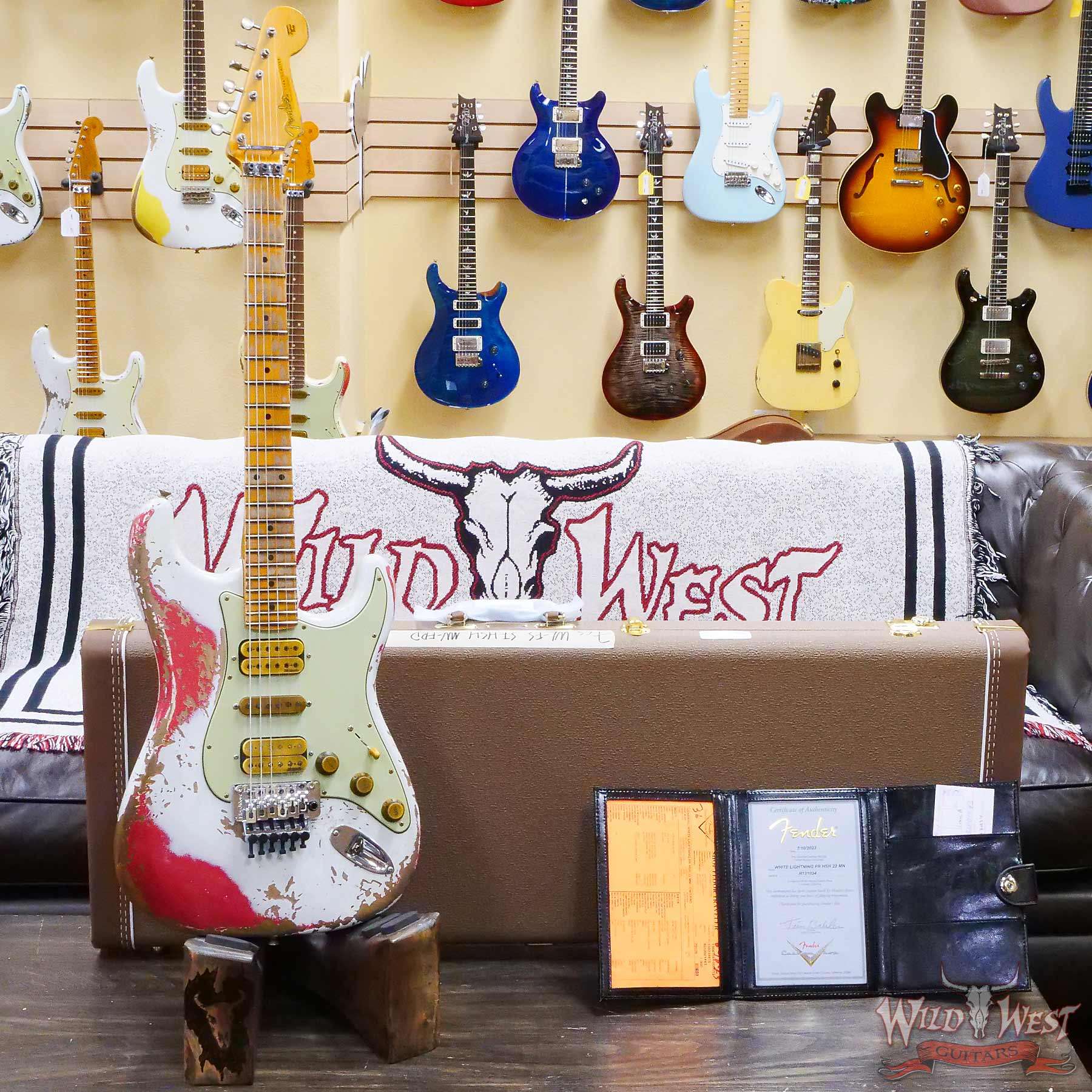 fendercs-wl-fr-hsh-r131034-d1__wwg.jpg Fender Custom Shop Wild West White Lightning Stratocaster HSH Floyd Rose Maple Board 22 Frets Heavy Relic Fiesta Red 7.60 Pounds - Image 6