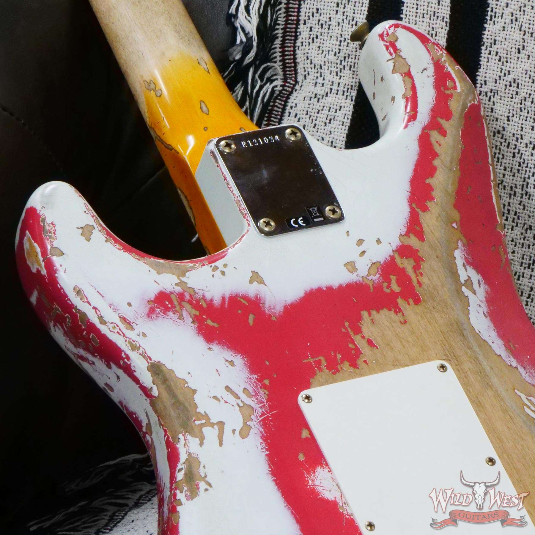 fendercs-wl-fr-hsh-r131034-d8__wwg.jpg Fender Custom Shop Wild West White Lightning Stratocaster HSH Floyd Rose Maple Board 22 Frets Heavy Relic Fiesta Red 7.60 Pounds - Image 13