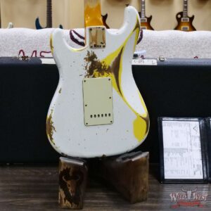 Fender Custom Shop Wild West White Lightning 2.0 Stratocaster HSS Maple Board 21 Frets Heavy Relic Graffiti Yellow - Image 11