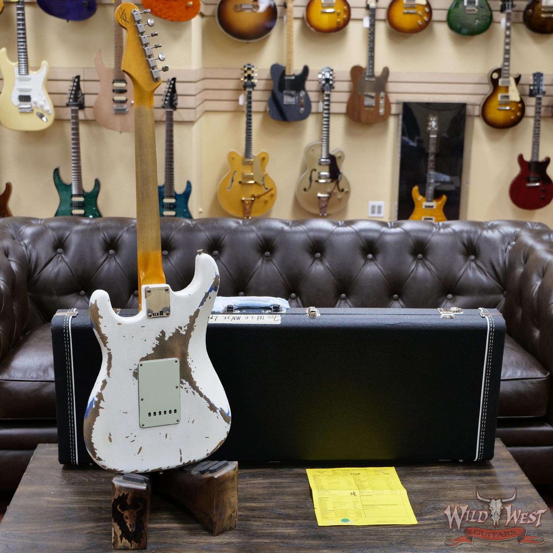 fendercs-wl2-mn22-lpb-r110493-d3__wwg.jpg Fender Custom Shop Wild West White Lightning Stratocaster 2.0 Heavy Relic Maple Fingeboard Lake Placid Blue - Image 9