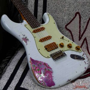 Fender Custom Shop Wild West White Lightning 2.0 Stratocaster HSS Rosewood Board 22 Frets Heavy Relic Pink Paisley - Image 8
