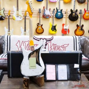 Fender Custom Shop Wild West White Lightning 2.0 Stratocaster HSS Rosewood Board 22 Frets Heavy Relic Black - Image 11