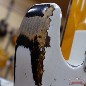 Fender Custom Shop Wild West White Lightning 2.0 Stratocaster HSS Heavy Relic Rosewood Board 22 Frets 3 Tone Sunburst - Image 12