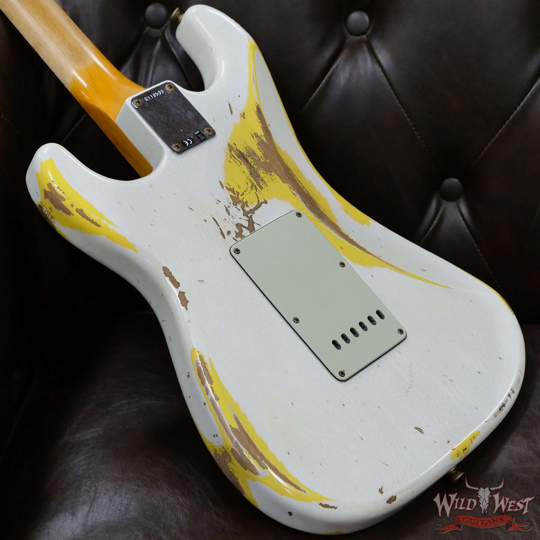 fendercs-wl2-strat-rw22-gfy-r110533-d6__wwg.jpg Fender Custom Shop Wild West White Lightning 2.0 Stratocaster HSS Heavy Relic Rosewood Board 22 Frets Graffiti Yellow - Image 11