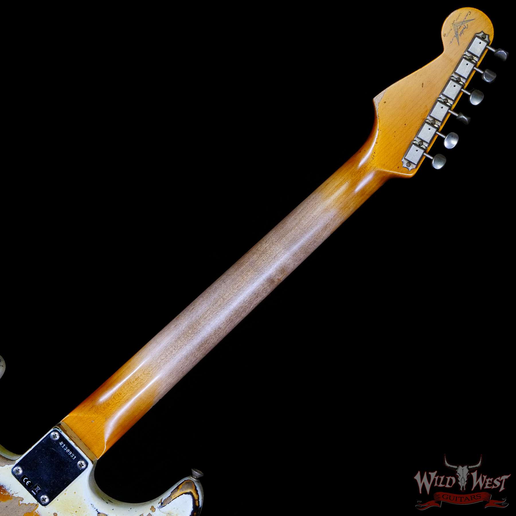 fendercs-wlfr-hsh-mn-r130931-c3__wwg.jpg Fender Custom Shop Wild West White Lightning Stratocaster HSH Floyd Rose Maple Fingerboard Heavy Relic Olympic White over 2 Tone Sunburst - Image 5