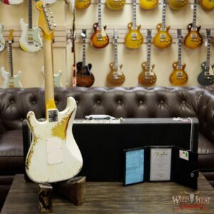 Fender Custom Shop White Lightning Straocatser Floyd Rose HSS Maple Neck 22 Frets 3 Tone Sunburst - Image 13