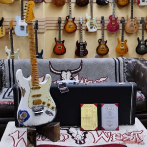 Fender Custom Shop Wild West White Lightning Stratocaster HSS Floyd Rose Maple Board 22 Frets Heavy Relic Lake Placid Blue - Image 6