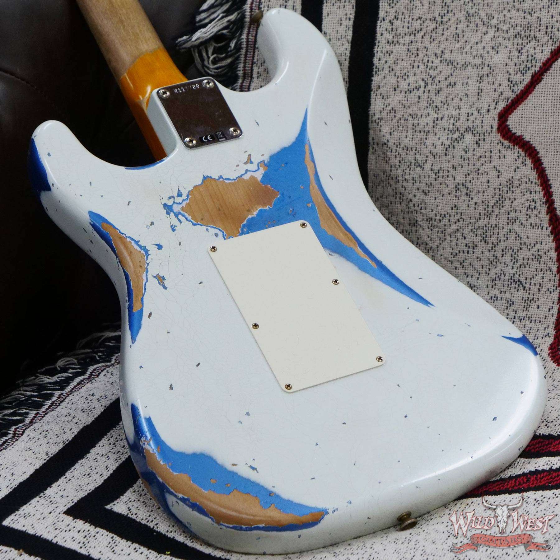 fendercs-wlfr-r117709-d7__wwg.jpg Fender Custom Shop Wild West White Lightning Stratocaster HSS Floyd Rose Maple Board 22 Frets Heavy Relic Lake Placid Blue - Image 12