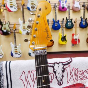 Fender Custom Shop Wild West White Lightning Stratocaster HSS Floyd Rose Rosewood Board 22 Frets Heavy Relic Candy Apple Red - Image 7