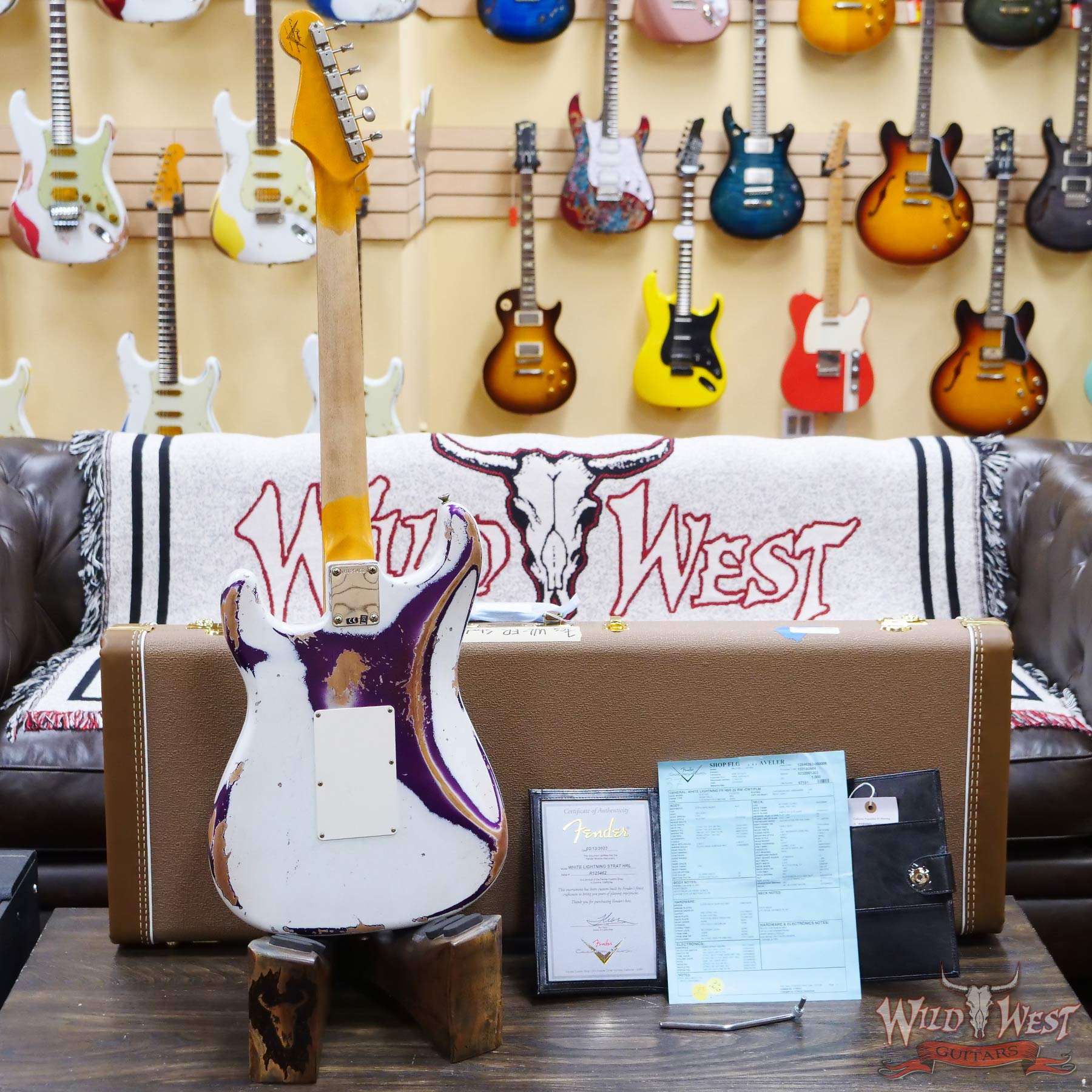 fendercs-wlfr-r125397-d6__wwg-1.jpg Fender Custom Shop Wild West White Lightning Stratocaster HSS Floyd Rose Rosewood Board 22 Frets Heavy Relic Purple Metallic - Image 11