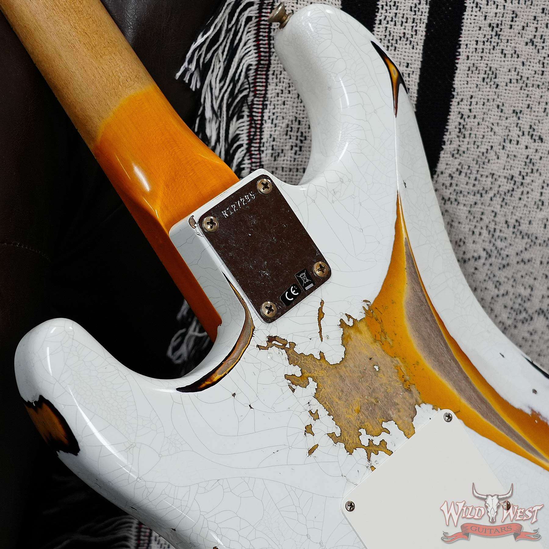 fendercs-wlfr-r127295-d8__wwg.jpg Fender Custom Shop Wild West White Lightning Stratocaster HSS Floyd Rose Maple Board 22 Frets Heavy Relic 2 Tone Sunburst 7.95 LBS - Image 13