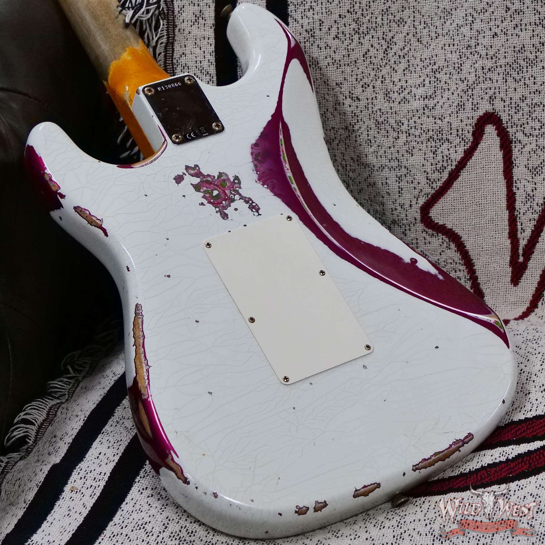 fendercs-wlfr-r130866-d7__wwg.jpg Fender Custom Shop Wild West White Lightning Stratocaster HSS Floyd Rose Maple Board 22 Frets Heavy Relic Pink Paisley 8.05 LBS - Image 12