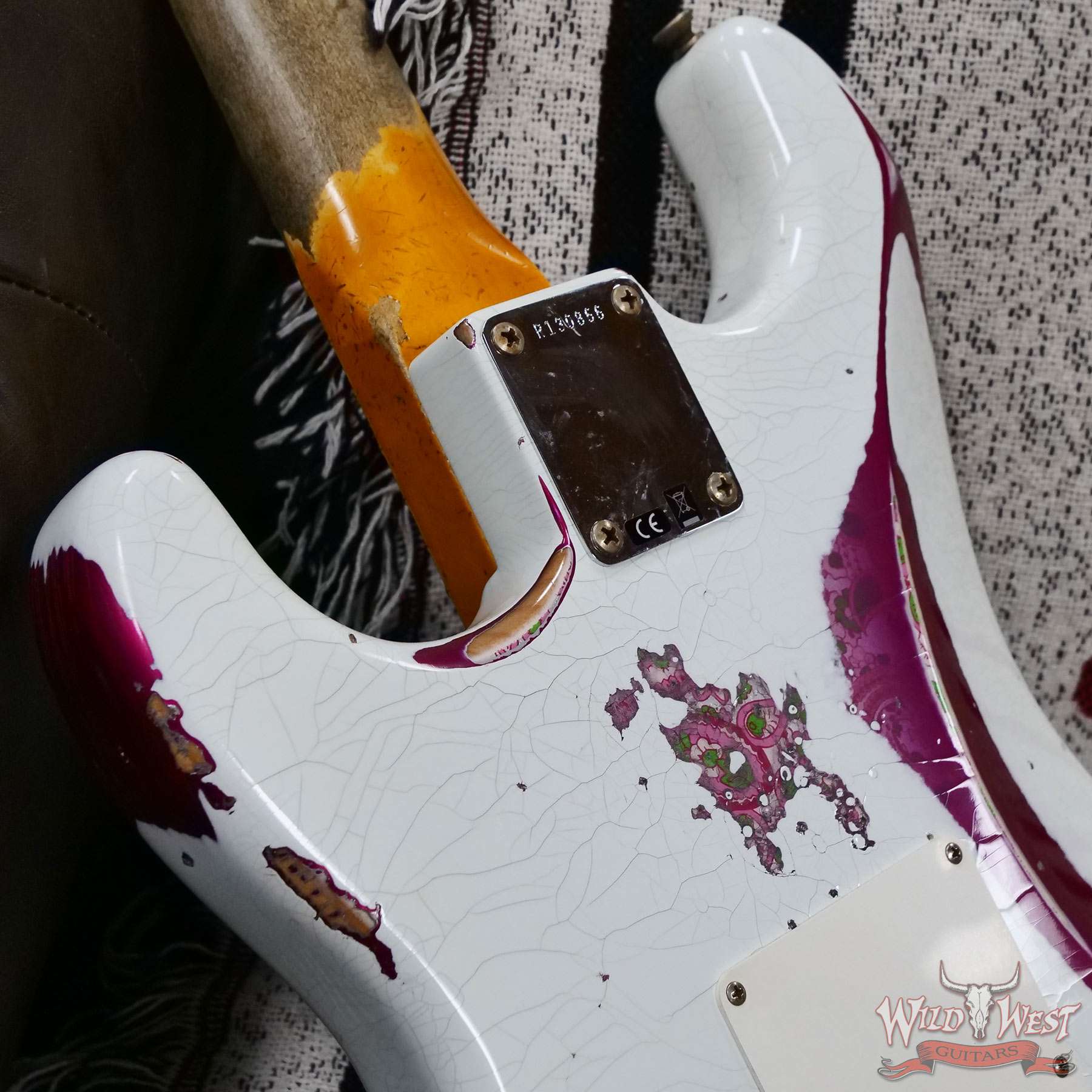 fendercs-wlfr-r130866-d8__wwg.jpg Fender Custom Shop Wild West White Lightning Stratocaster HSS Floyd Rose Maple Board 22 Frets Heavy Relic Pink Paisley 8.05 LBS - Image 13