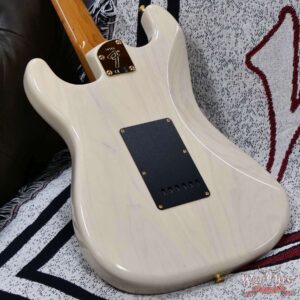 Fender Custom Shop American Custom Stratocaster 3A Rosewood Fingerboard Hand-Wound Dual Mag II Pickups NOS Vintage Blonde 7.20 lbs - Image 11