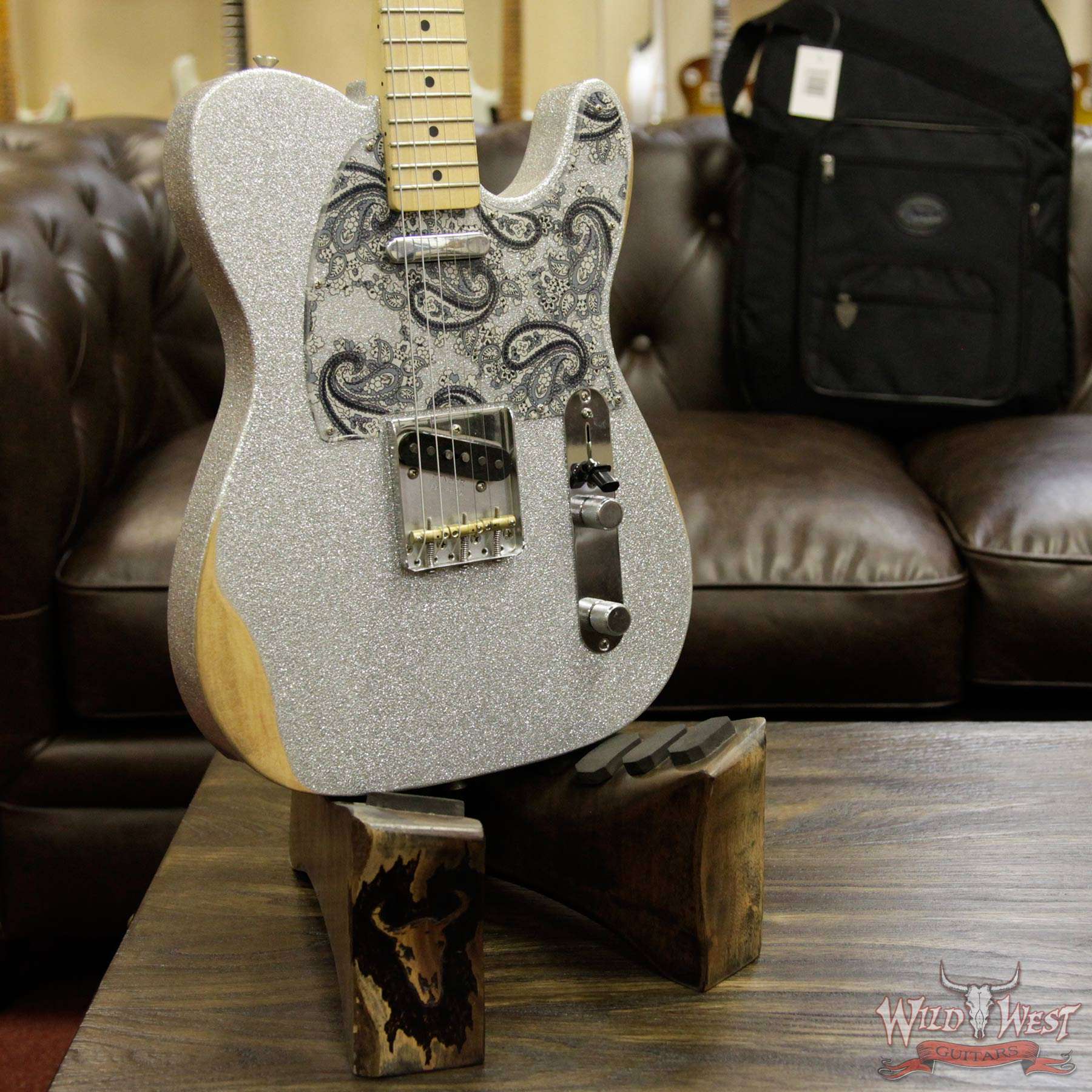 fendermim-bradpaisleytelecaster-mx17873673-d2__wwg.jpg Fender Brad Paisley Road Worn Telecaster Maple Fretboard Silver Sparkle 6.2 Pounds - Image 13