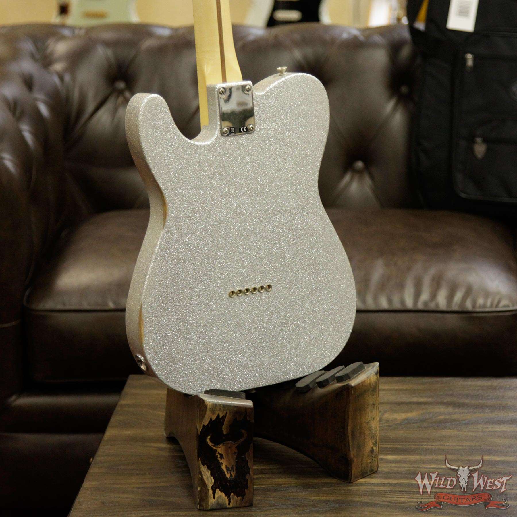 fendermim-bradpaisleytelecaster-mx17873673-d4__wwg.jpg Fender Brad Paisley Road Worn Telecaster Maple Fretboard Silver Sparkle 6.2 Pounds - Image 15