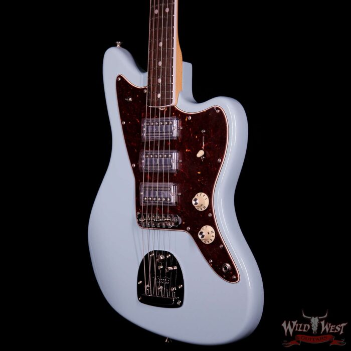Fender USA Limited Edition 60th Anniversary Triple Jazzmaster Rosewood Fingerboard Daphne Blue - Image 2