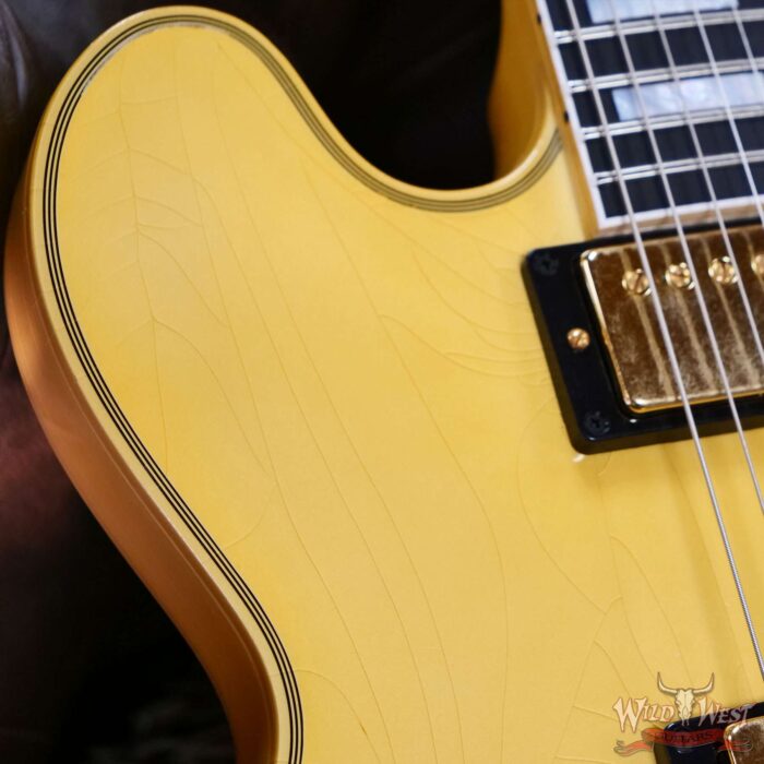 Gibson Custom Shop M2M 1959 ES-355 Reissue with Bigsby Murphy Lab Ultra Light Aged Heavy Antique White 9.45 LBS - Image 9