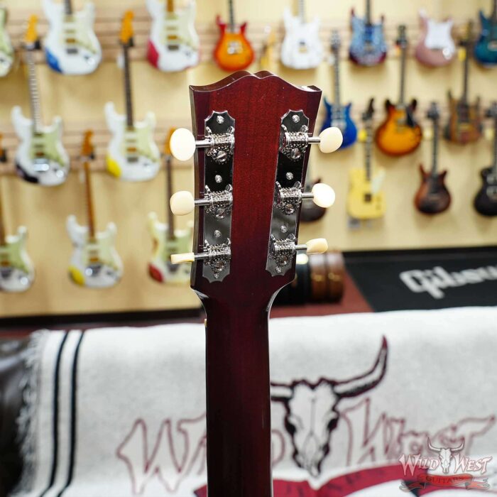 Gibson Custom Shop 1942 Banner J-45 Vintage Sunburst 4.05 LBS - Image 9