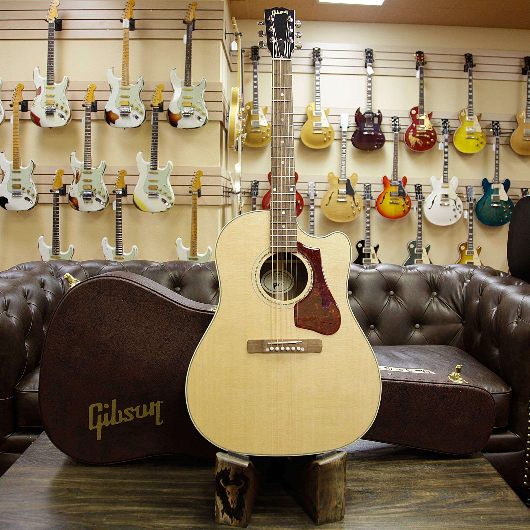gibson-j45-ag-sc-11498010-d2__wwg.jpg Gibson Montana J-45 Walnut AG Walnut Cutaway Fingerboard Maple Neck Natural Electric-Acoustic - Image 11