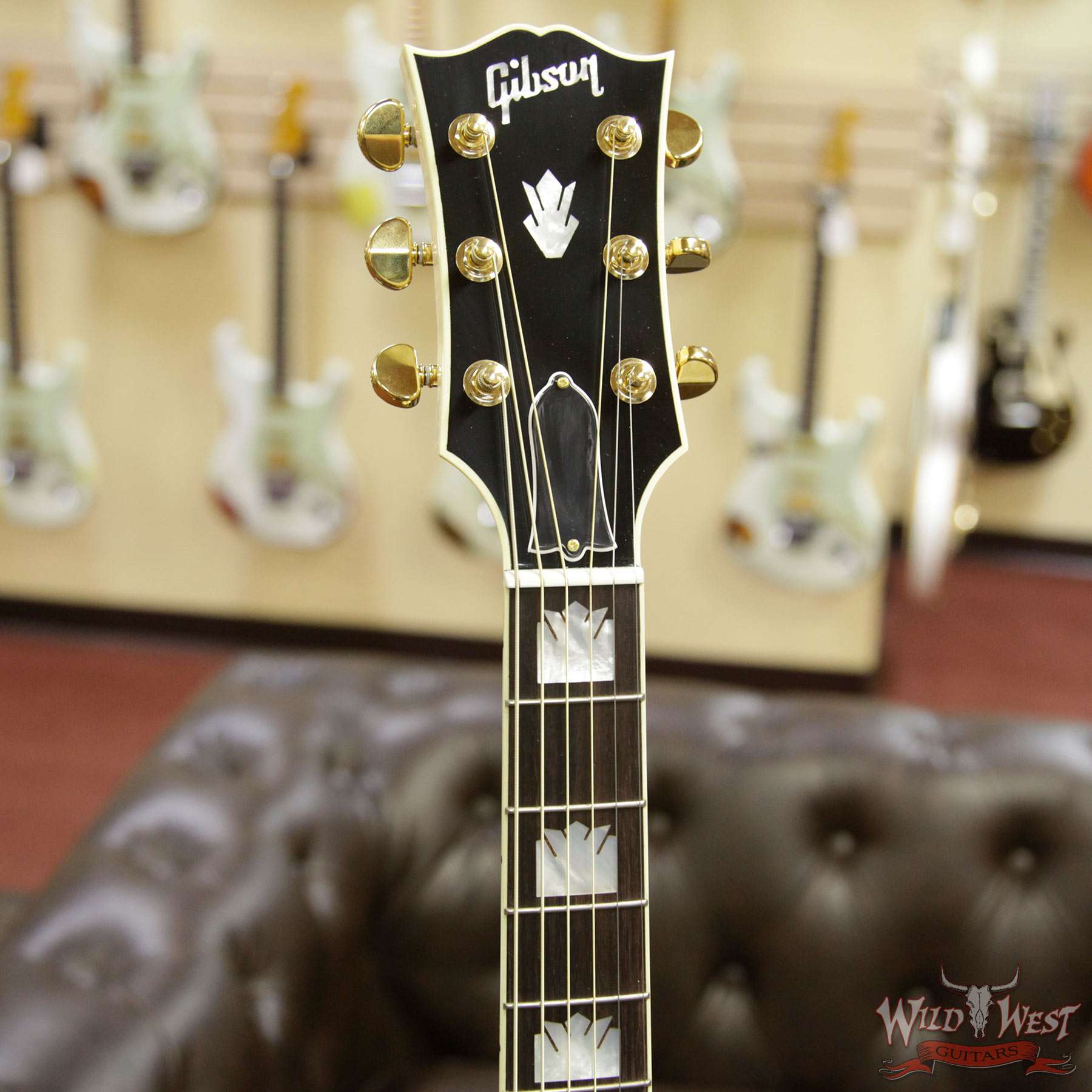 gibson-sj200-antiquenatural-1010802-hf__wwg.jpg 2018 Gibson Montana SJ-200 Standard Flame Maple Side Back & Neck Rosewood Board Antique Natural - Image 7