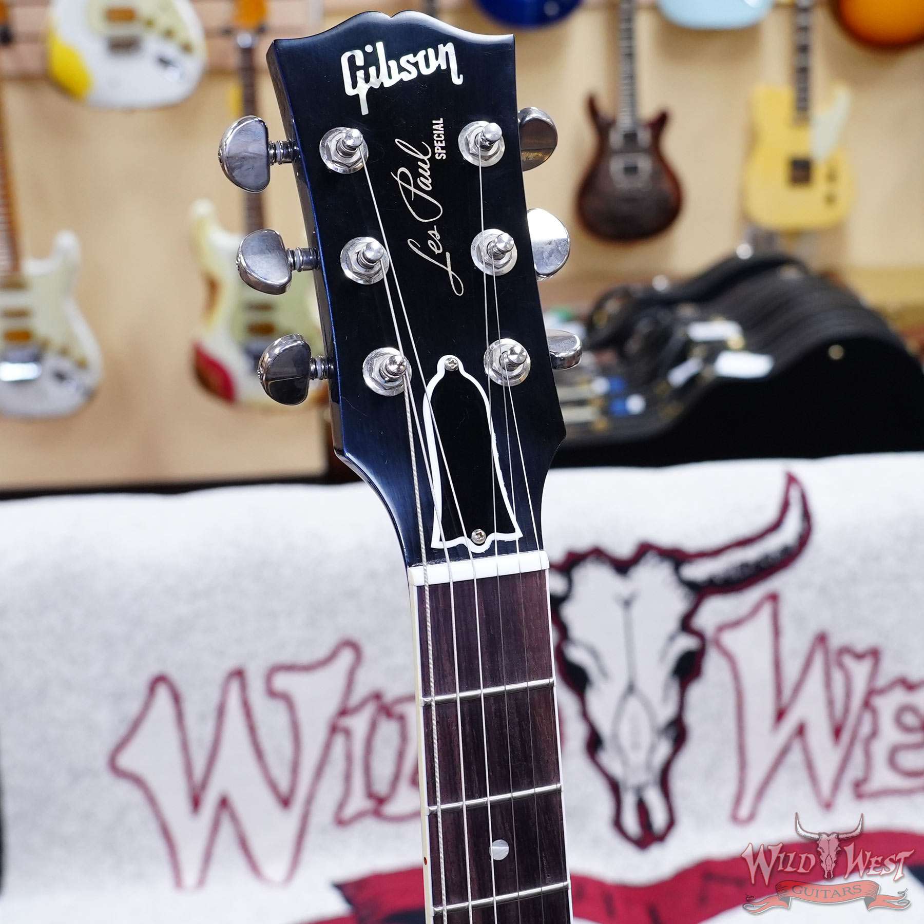 gibsoncs-04003-d2__wwg.jpg Gibson Custom Shop Les Paul Special Double Cut Figured Top Blue Burst 7.90 LBS - Image 6