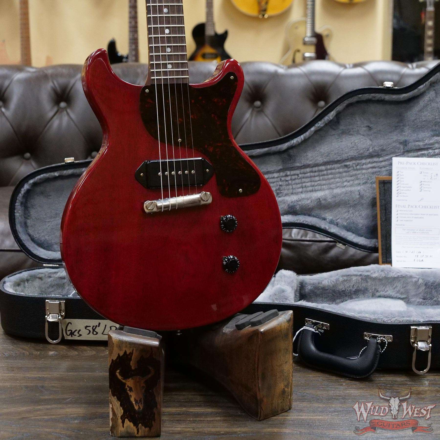 gibsoncs-1958lpj-80608-d2__wwg.jpg Gibson Custom Shop 1958 Les Paul Junior Double Cut Reissue VOS Cherry Red - Image 8