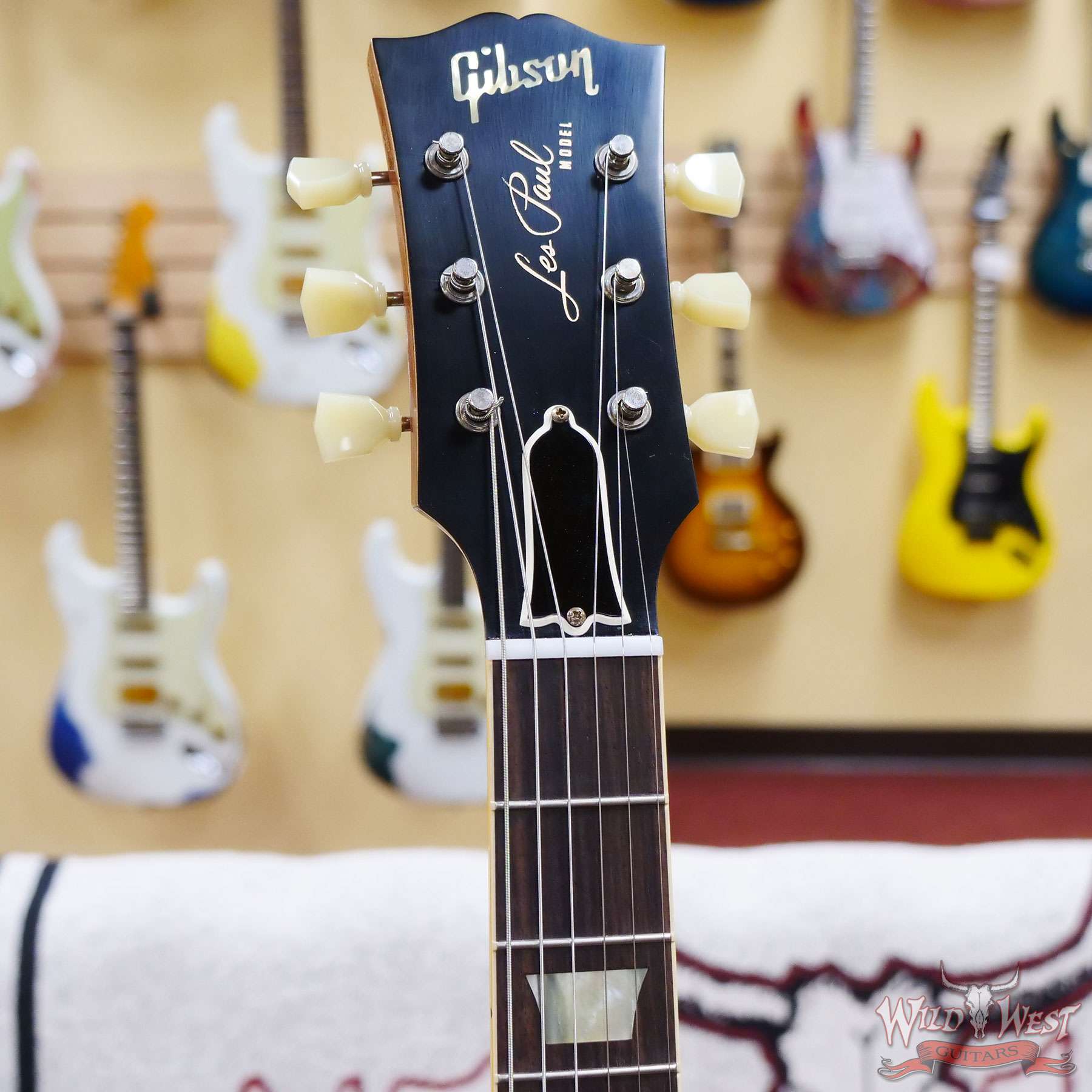 gibsoncs-73306-d2__wwg.jpg Gibson Custom Shop 1957 Les Paul Goldtop Reissue VOS Double Gold 8.65 LBS - Image 7