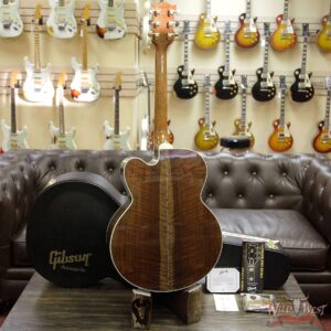Gibson Custom Shop Montana Limited Edition J-200 Claro Walnut Cutway Sitka Spruce Top Honey Burst - Image 15