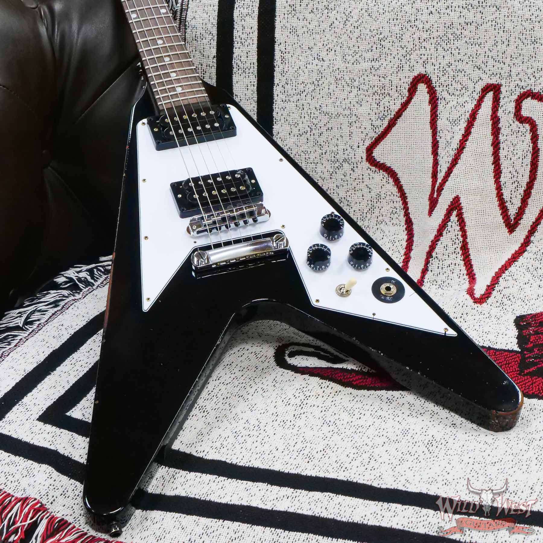gibsoncs-kh160-d3__wwg.jpg Gibson Custom Shop Artist Collection Kirk Hammett 1979 Flying V Murphy Lab Aged Ebony - Image 8