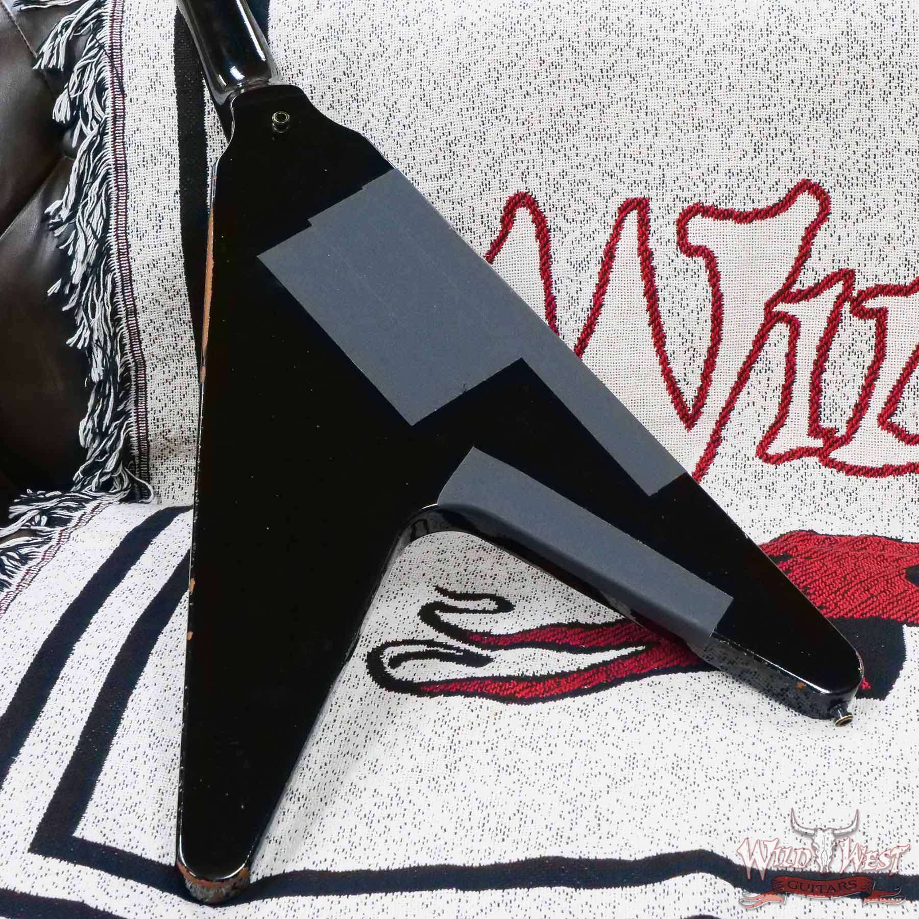 gibsoncs-kh160-d7__wwg.jpg Gibson Custom Shop Artist Collection Kirk Hammett 1979 Flying V Murphy Lab Aged Ebony - Image 12