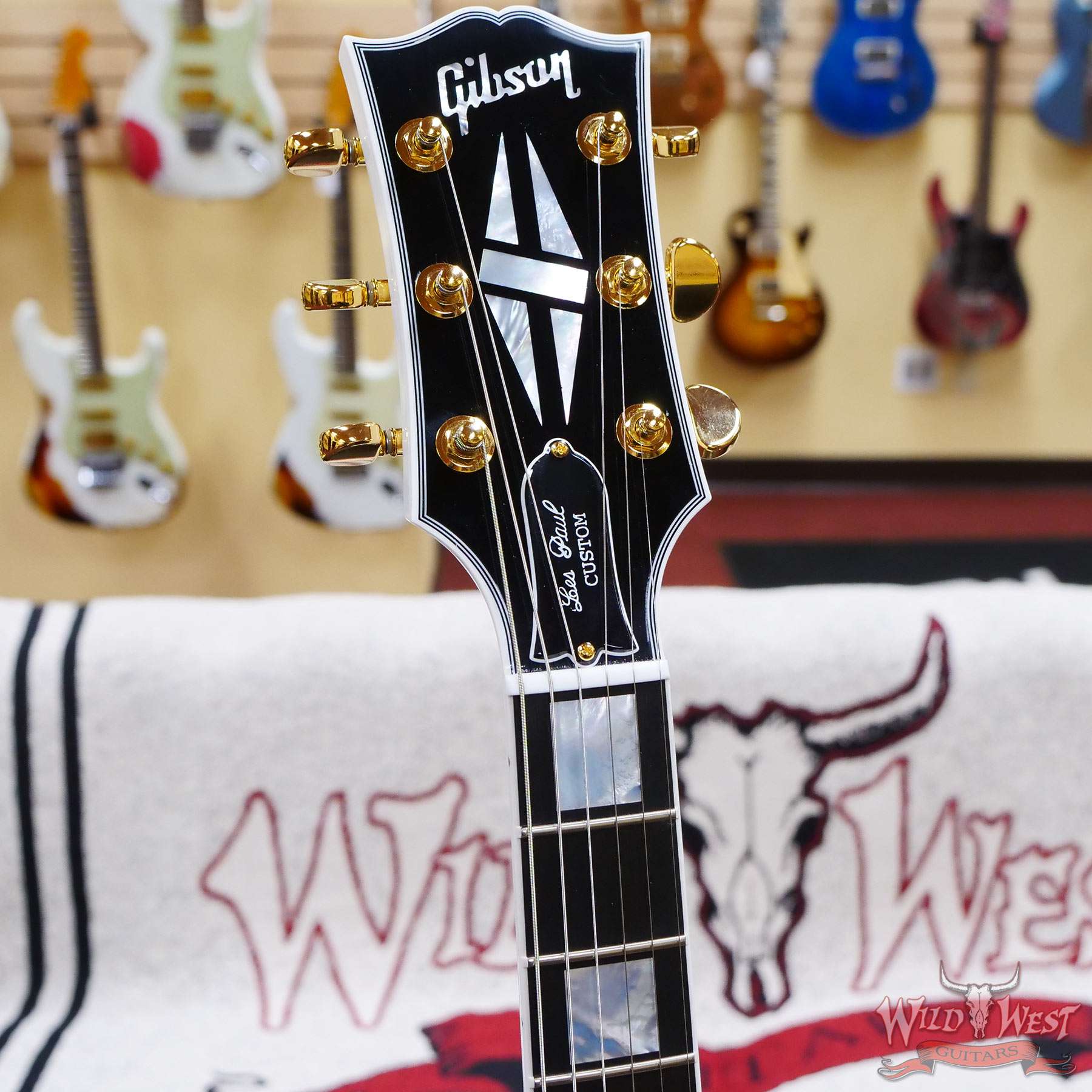 gibsoncs-lpc-white-cs103071-d2__wwg.jpg Gibson Custom Shop Les Paul Custom w/ Ebony Fingerboard Gloss Alpine White - Image 6