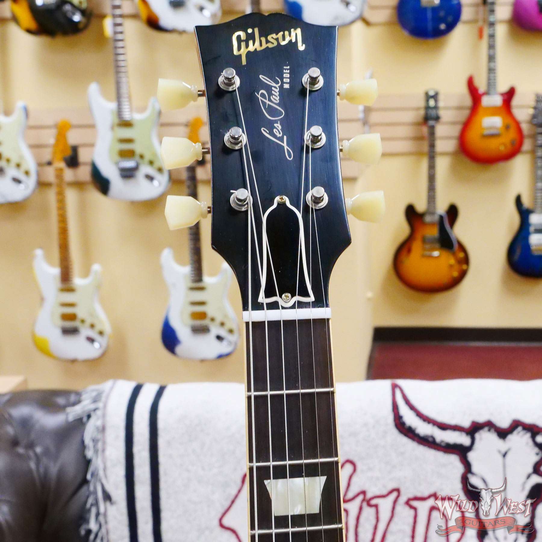 gibsoncs-r8-83938-d2__wwg-1.jpg Gibson Custom Shop 1958 Les Paul Standard Reissue Lemon Burst 8.50 LBS - Image 7
