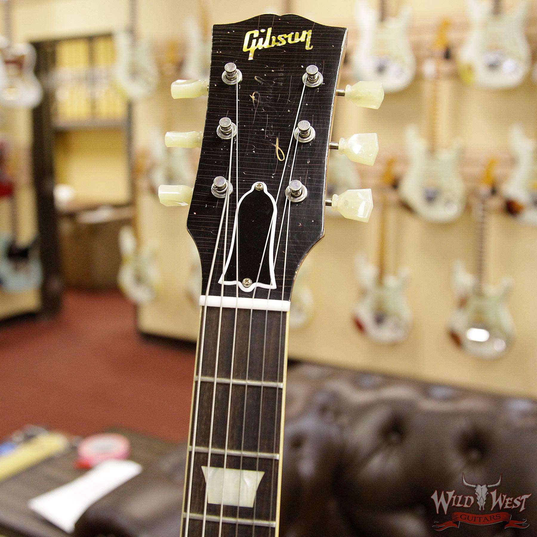 gibsoncs-ricknielson-040-d5__wwg.jpg Gibson Custom Shop True Historic Rick Nielsen’s 1959 Les Paul Replicated Aged Amber Burst - Image 16