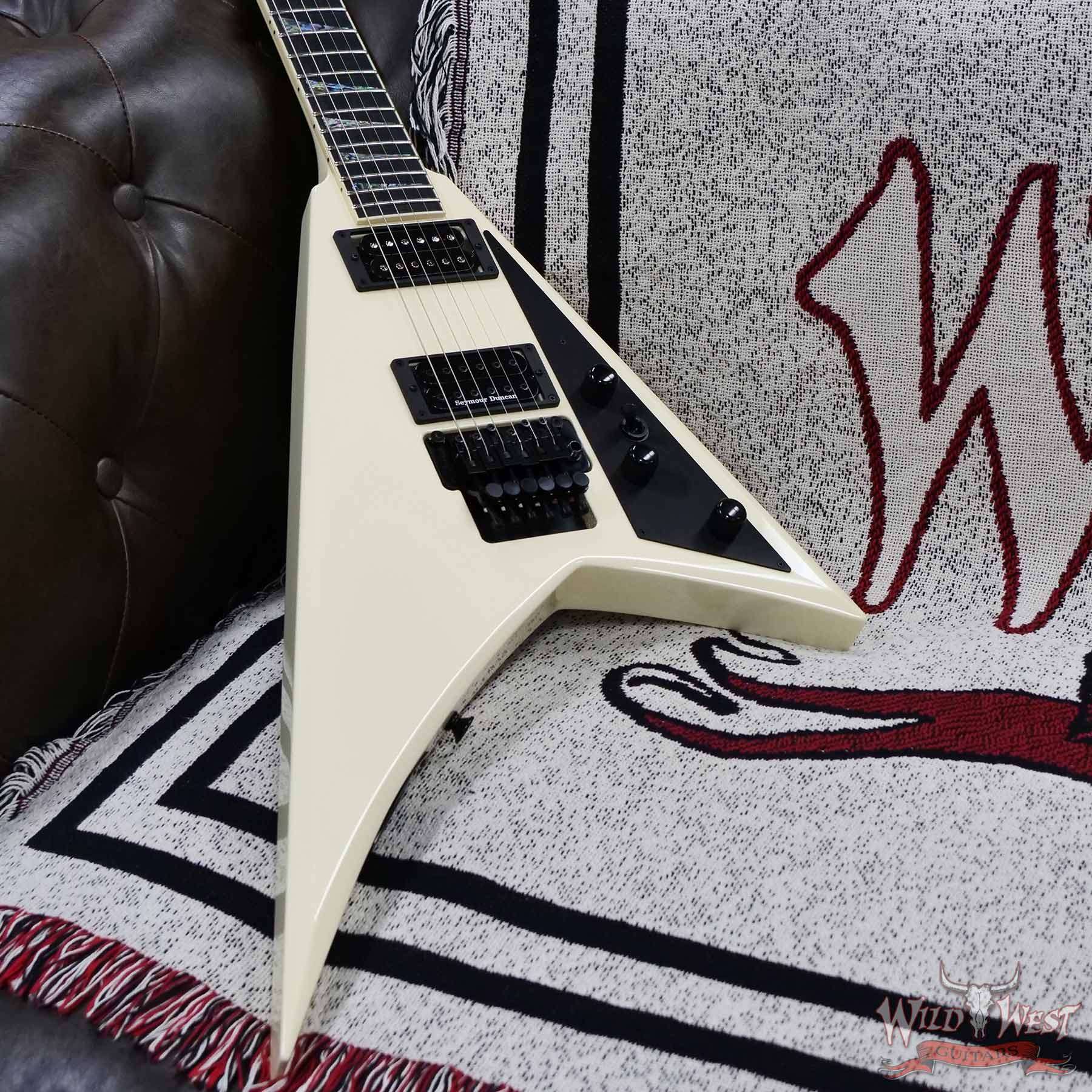 jackson-rr3955-d3__wwg.jpg Jackson USA Custom Shop Randy Rhoads RR 2H Floyd Rose NOS Gloss Vanilla Shake 8.20 LBS - Image 7