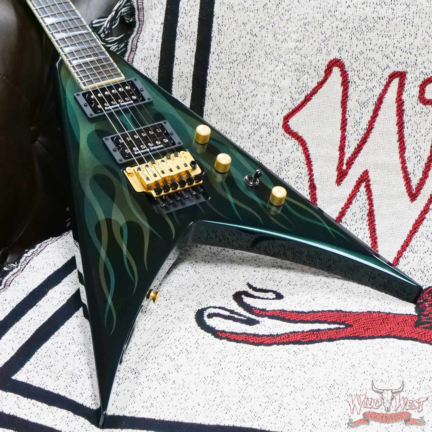 jacksoncs-j10257-d3__wwg.jpg Jackson Custom Shop King V Floyd Rose KV2 Green Ghost Flame - Image 7