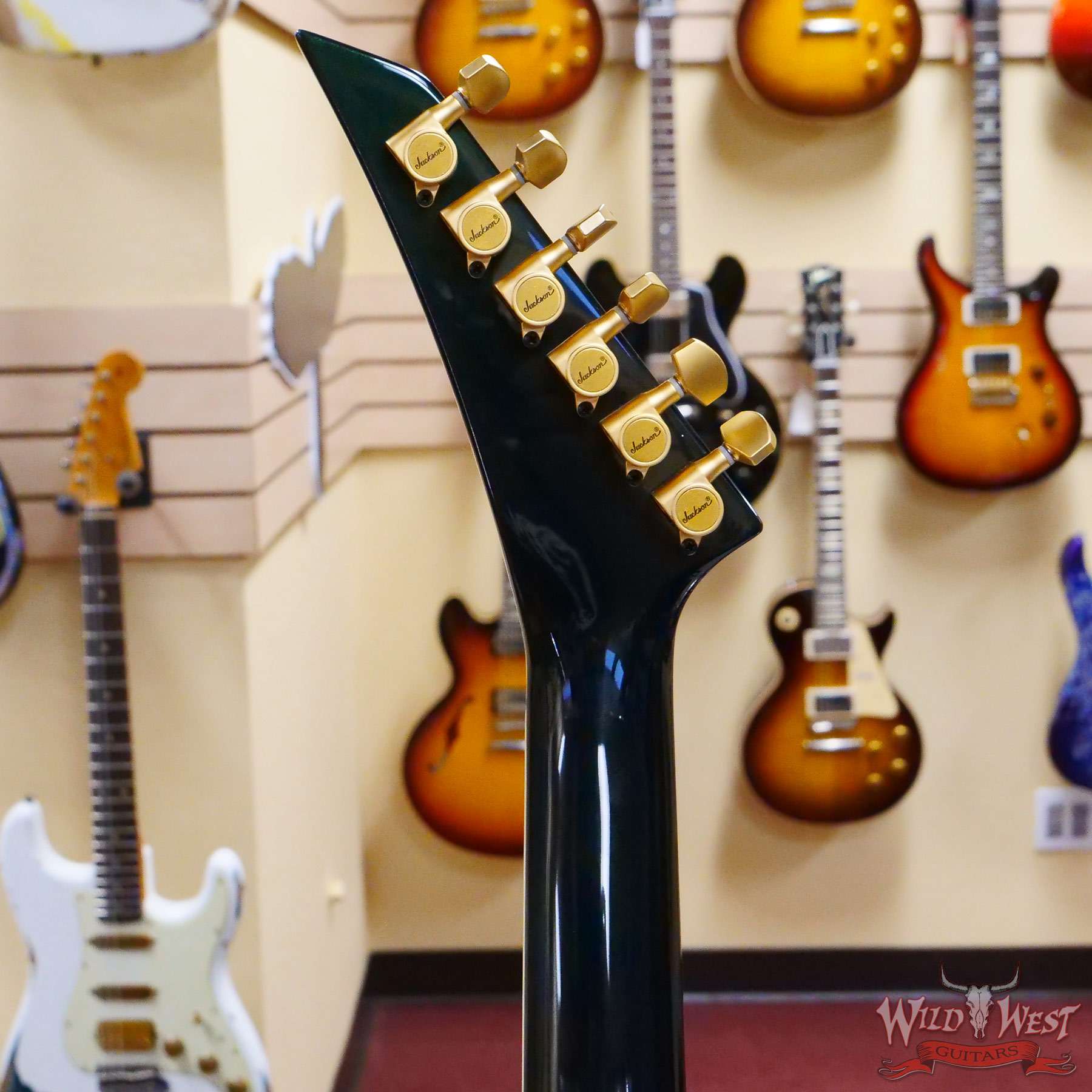 jacksoncs-j10257-d5__wwg.jpg Jackson Custom Shop King V Floyd Rose KV2 Green Ghost Flame - Image 9